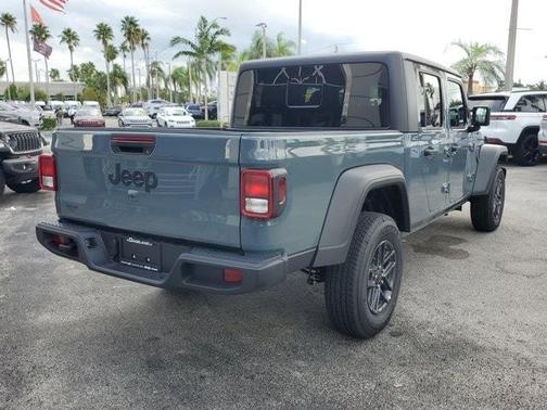 2025 Jeep Gladiator Sport