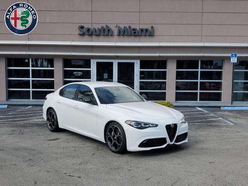 2025 Alfa Romeo Giulia Base