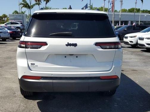 2023 Jeep Grand Cherokee L Laredo