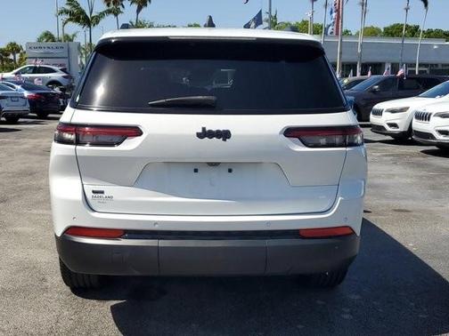 2023 Jeep Grand Cherokee L Laredo