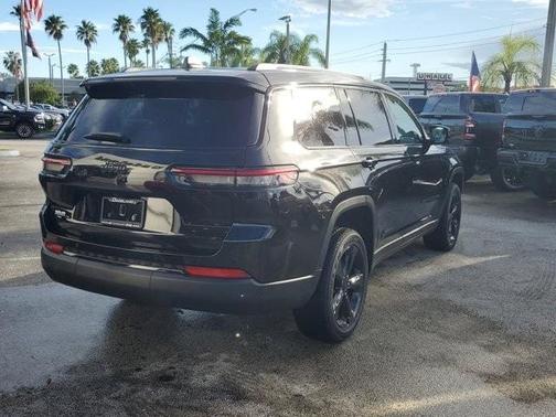 2025 Jeep Grand Cherokee L Laredo