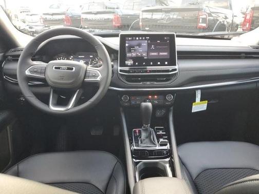 Silver Zynith 2026 Jeep Compass Latitude