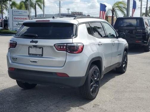 2025 Jeep Compass Latitude