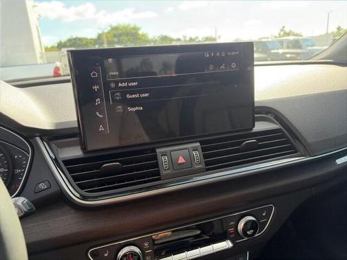 2024 Audi Q5 40 Premium