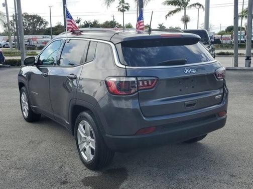 Granite Crystal Clearcoat Metallic 2022 Jeep Compass Altitude