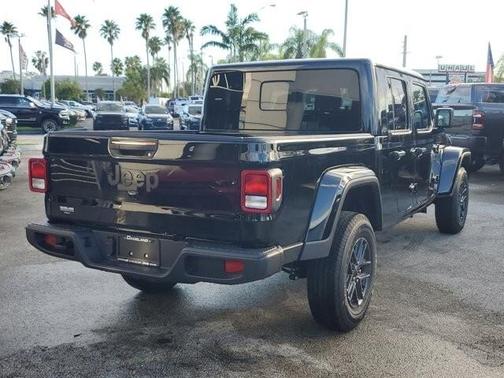 2025 Jeep Gladiator Sport