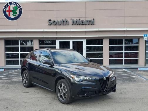 2025 Alfa Romeo Stelvio Base