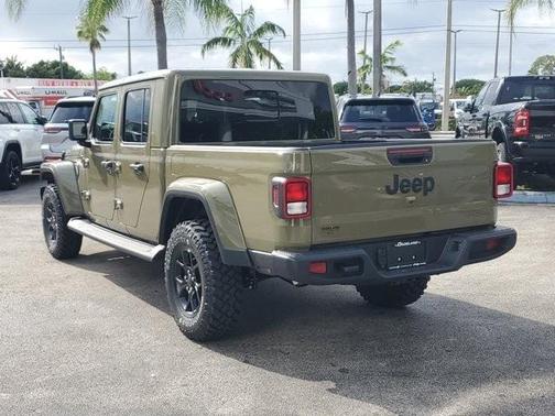 2025 Jeep Gladiator Sport