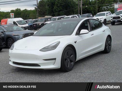 White 2023 Tesla Model 3 Standard Range