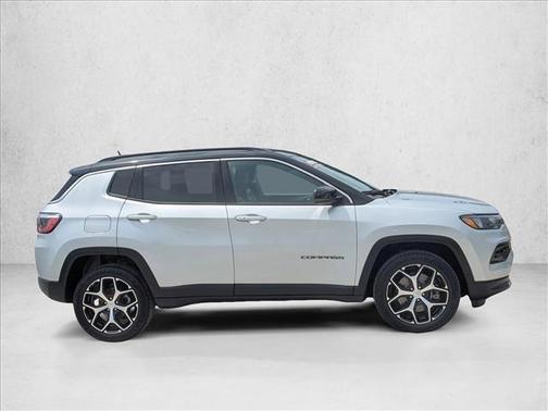Silver Zynith Metallic Clearcoat 2024 Jeep Compass Limited