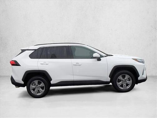 Ice Cap 2025 Toyota RAV4 XLE