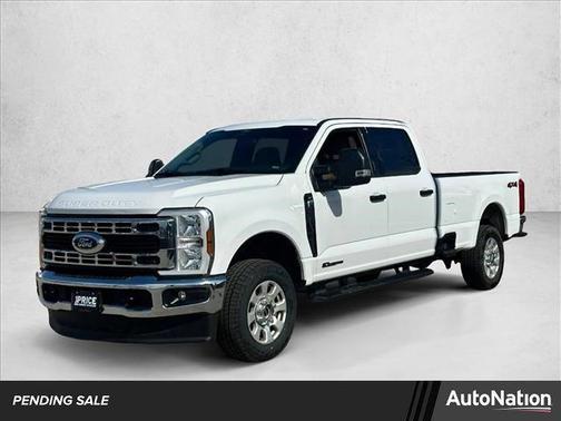 Oxford White 2024 Ford F-250 XLT