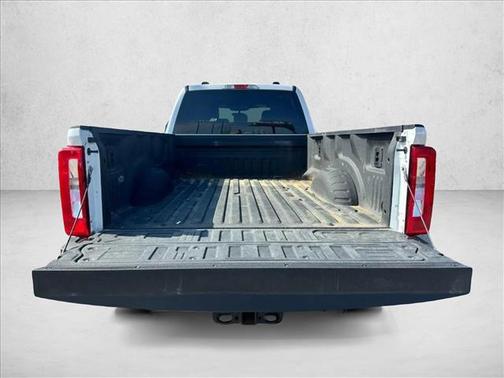 Oxford White 2024 Ford F-250 XLT