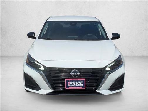 Glacier White 2025 Nissan Altima SV FWD