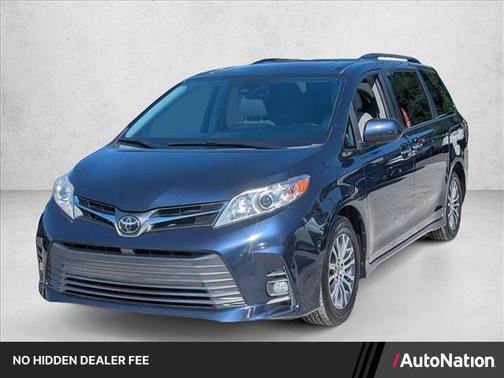 Parisian Night Pearl 2020 Toyota Sienna XLE