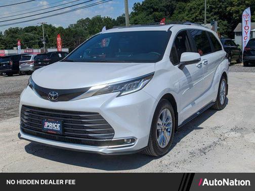 Wind Chill Pearl 2026 Toyota Sienna Limited