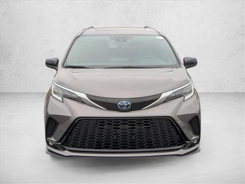 2021 Toyota Sienna XSE 7 Passenger