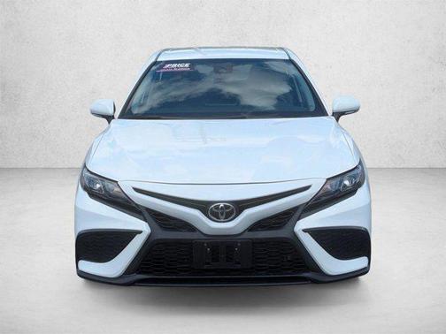 Ice Cap 2024 Toyota Camry SE