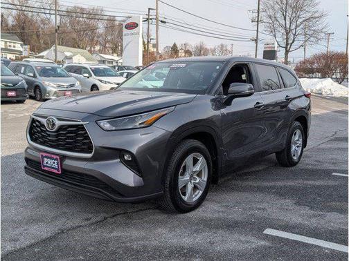 2023 Toyota Highlander LE