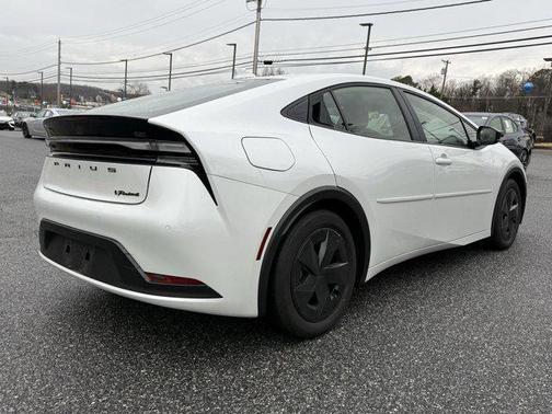 2024 Toyota Prius Prime SE