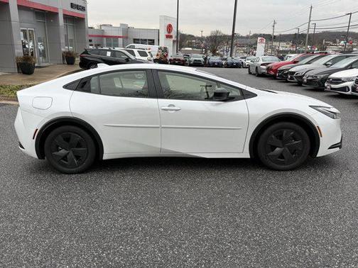 2024 Toyota Prius Prime SE