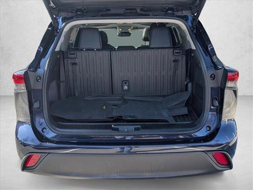 2025 Toyota Highlander XLE