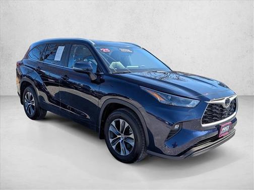 2025 Toyota Highlander XLE