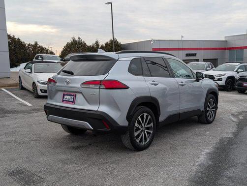 2024 Toyota Corolla Cross XLE