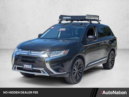 Labrador Black Metallic 2019 Mitsubishi Outlander ES