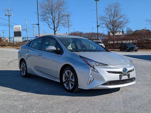 2016 Toyota Prius Three Touring