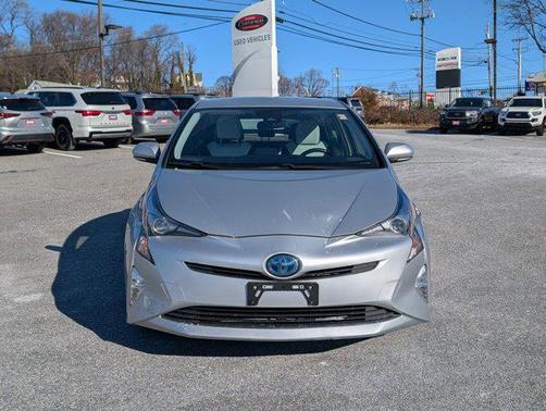 2016 Toyota Prius Three Touring