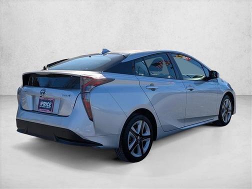 2016 Toyota Prius Three Touring