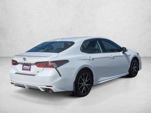 Ice Cap 2024 Toyota Camry SE