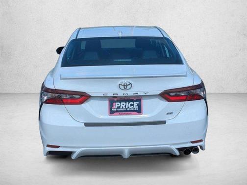 Ice Cap 2024 Toyota Camry SE