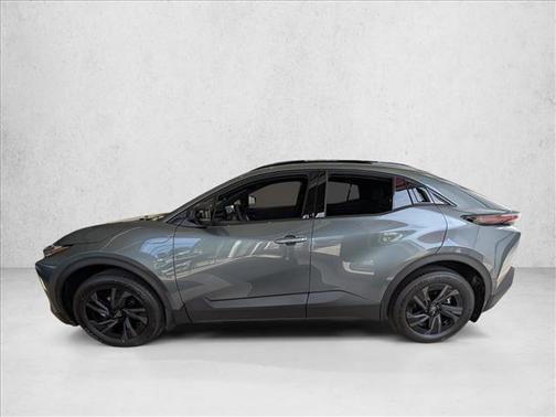 Overcast 2026 Toyota C-HR SE
