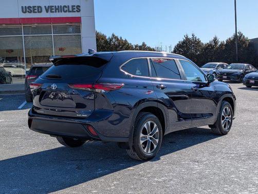 2025 Toyota Highlander XLE