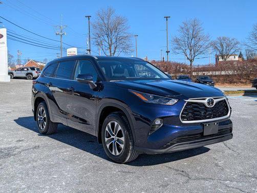 2025 Toyota Highlander XLE