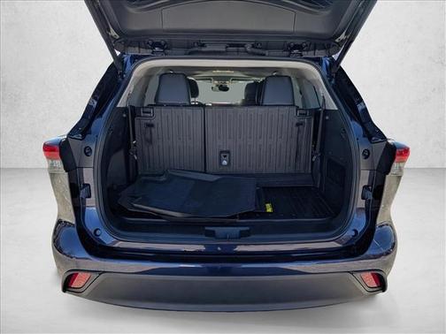 2025 Toyota Highlander XLE