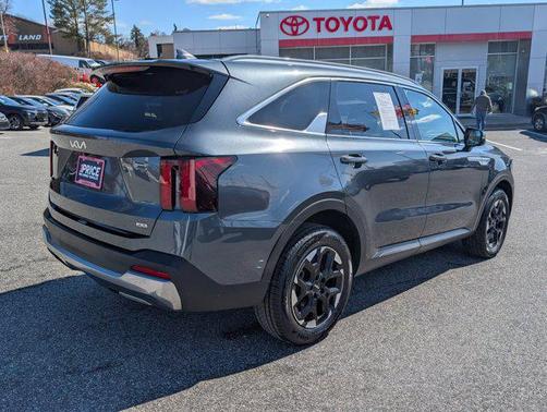 2024 Kia Sorento S