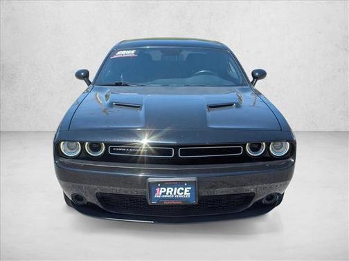 Pitch Black Clearcoat 2023 Dodge Challenger SXT