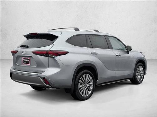 2025 Toyota Highlander Platinum
