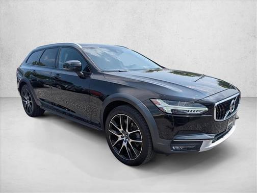 Onyx Black Metallic 2020 Volvo V90 Cross Country T6