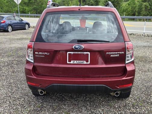 Maroon 2010 Subaru Forester 2.5 X