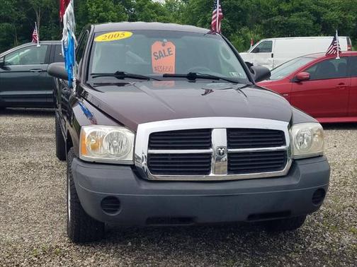 2005 Dodge Dakota ST Club Cab