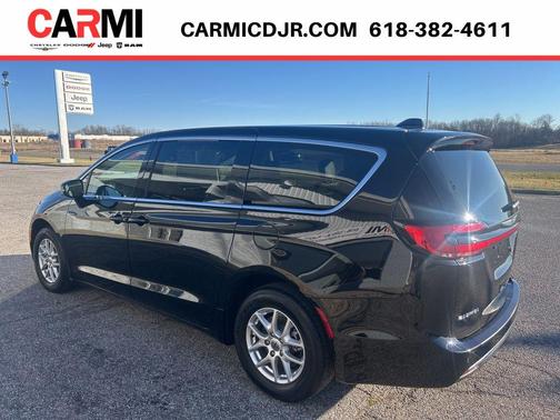 2024 Chrysler Pacifica Touring-L