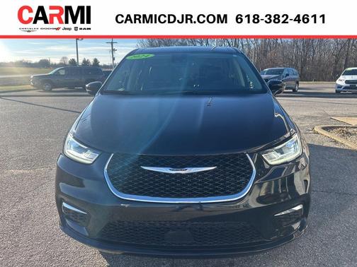 2024 Chrysler Pacifica Touring-L