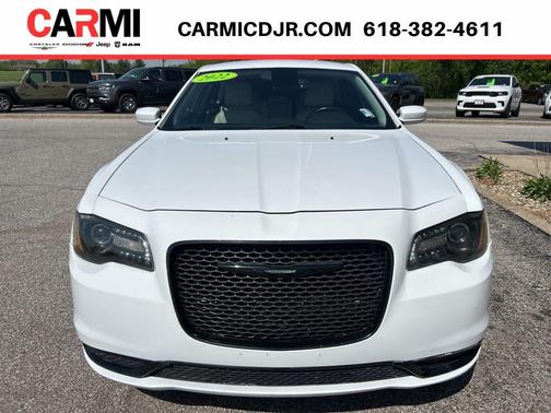 Bright White Clearcoat 2022 Chrysler 300 Touring L