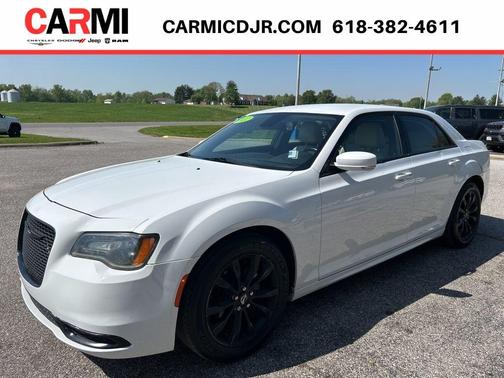 Bright White Clearcoat 2022 Chrysler 300 Touring L