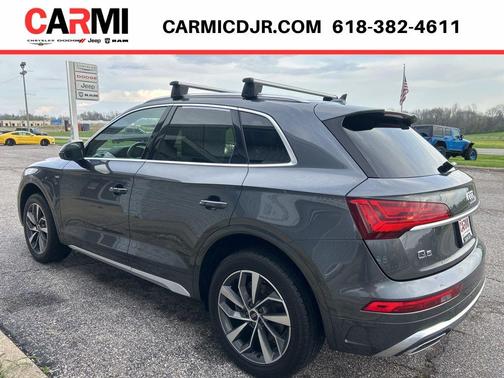Daytona Gray Pearl Effect 2023 Audi Q5 45 S line quattro Premium