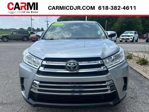 Celestial Silver Metallic 2019 Toyota Highlander LE
